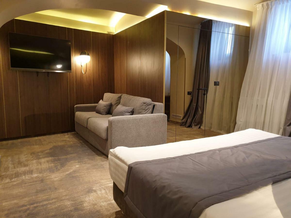 Siago Hotel 3*